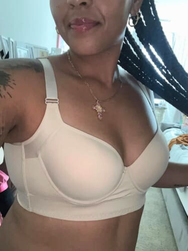 Customer wearing Shapeey bra 3