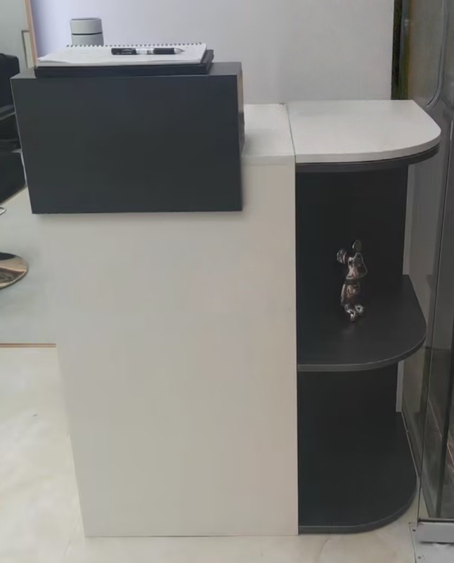 受付カウンター,レジカウンター,L字型,店舗用,鍵ロック,配線穴,展示棚